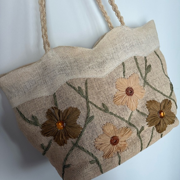 Handbags - Beige Floral Embroidered Straw Tote Bag